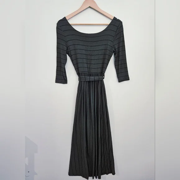 ​Carly Jean Los‎ Angeles CJLA Striped Maxi Dress Small Gray - Picture 3 of 5